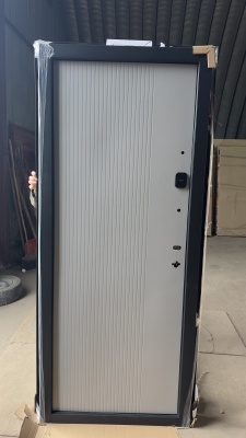 Дверь металл 9см Вертикаль серая NEW, 2050*860, правая, черный муар, черн.фурн, лот 91564572